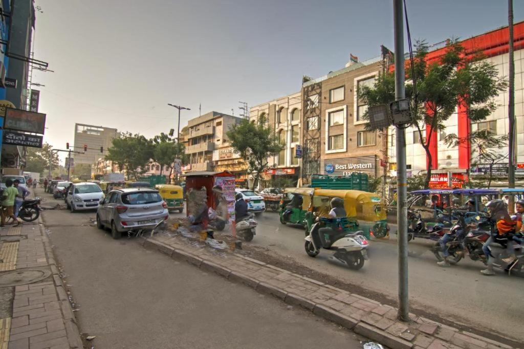 Hotel De Hocks Deluxe - New Delhi Railway Station Εξωτερικό φωτογραφία