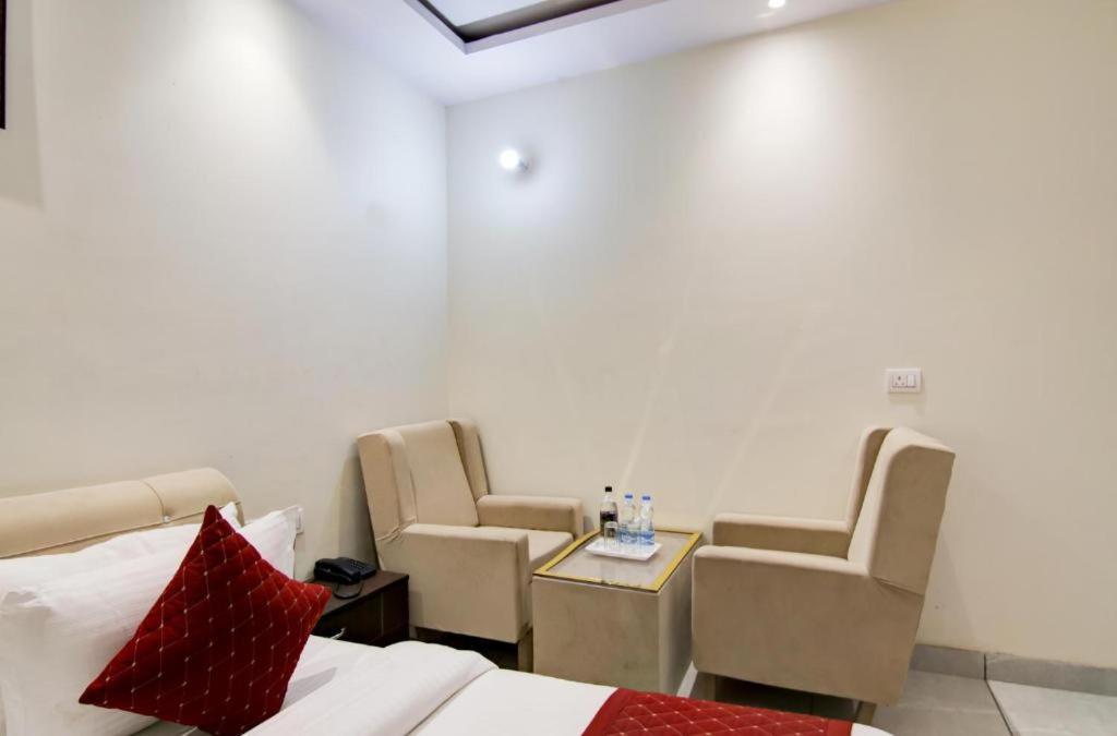 Hotel De Hocks Deluxe - New Delhi Railway Station Εξωτερικό φωτογραφία