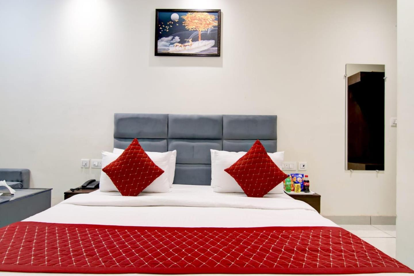 Hotel De Hocks Deluxe - New Delhi Railway Station Εξωτερικό φωτογραφία